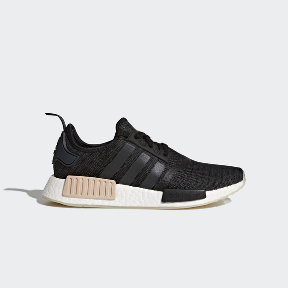 adidas Shoes - HP💖NWT✨ADIDAS Originals NMD R1 Women’s